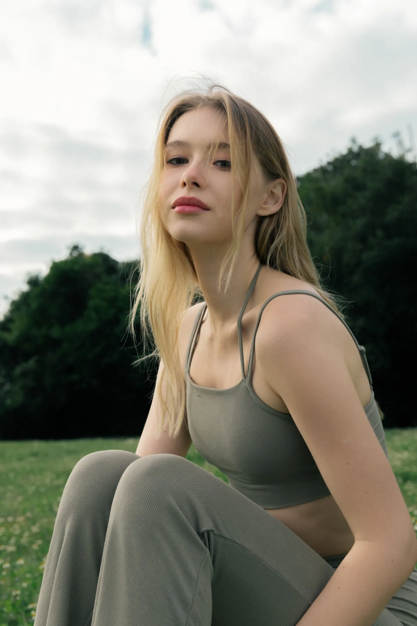 BODY Flare Pants - Moss