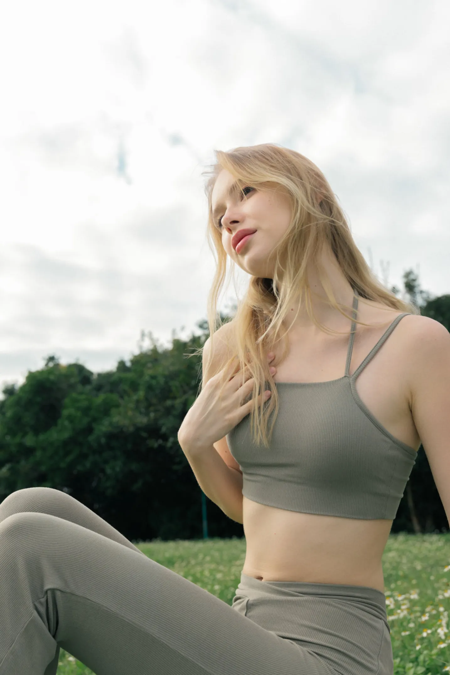 BODY Flare Pants - Moss