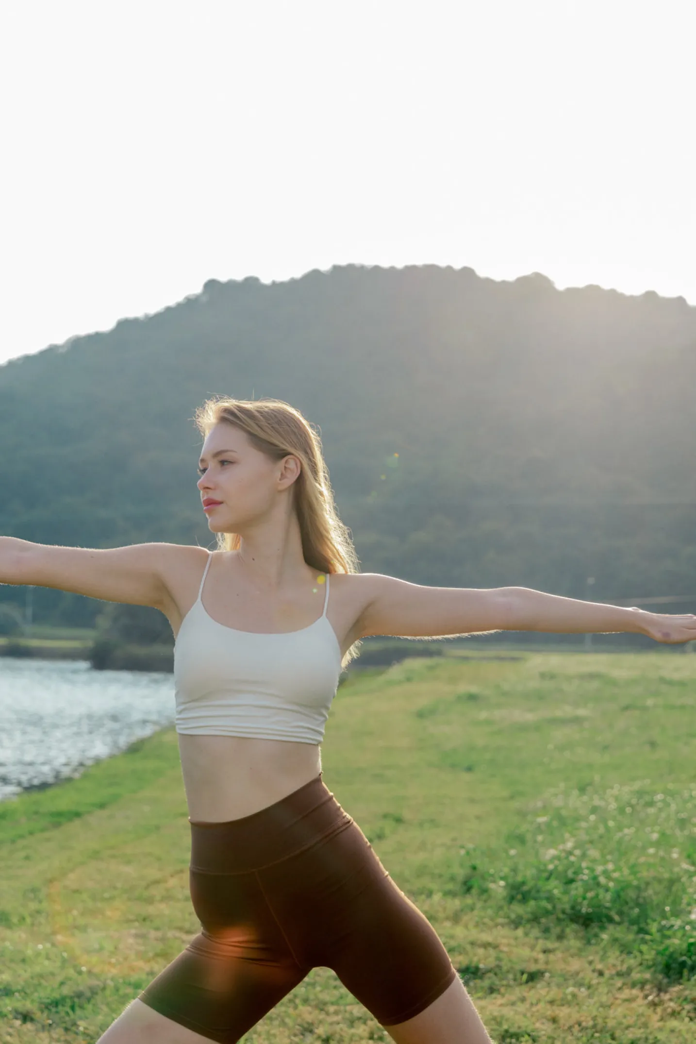 FRAME Biker Shorts - Mocha